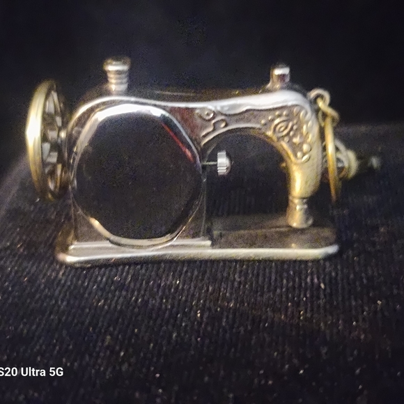 Key chains - Picture 2 of 6